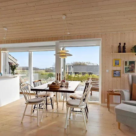 Stunning In Haarby With Kitchen Prázdninový dům